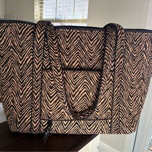 **🖤 Vera Bradley Brown & Black Zebra Print Tote 🖤**